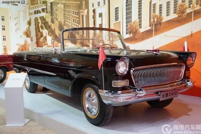 参加1959年国庆阅兵的红旗CA72检阅车.jpg