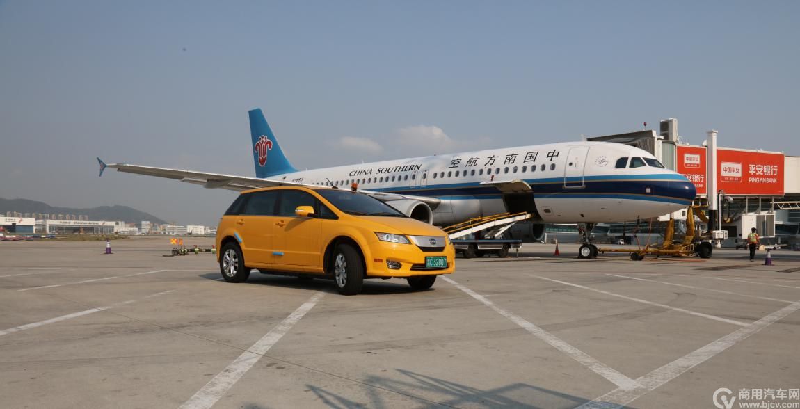 助力航空业零排放 比亚迪获深圳机场首批纯电动摆渡车订单 助力航空业零排放 比亚迪获深圳机场首批纯电动摆渡车订单
