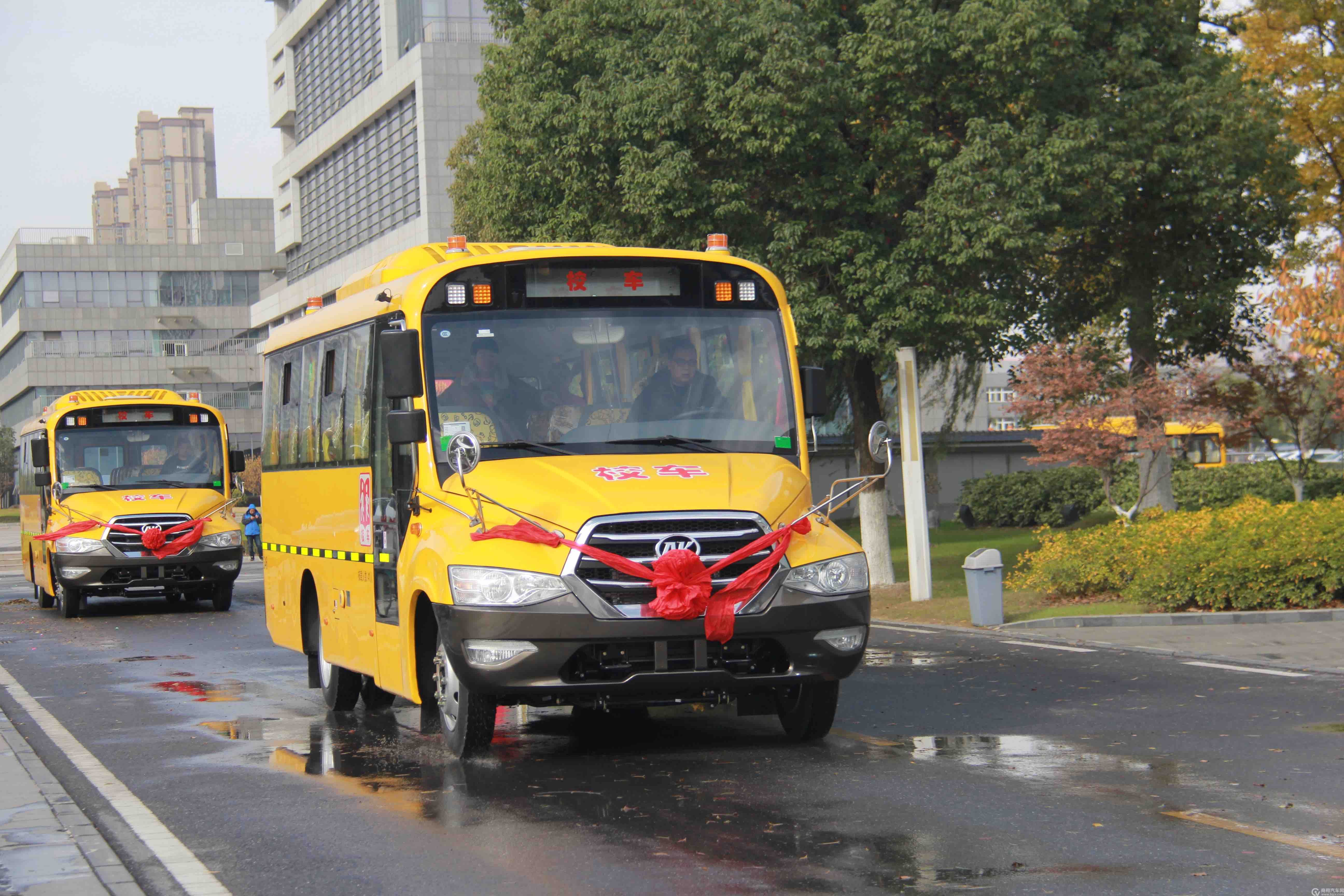 安凯校车成为孩童成长路上的一道靓丽风景线.jpg