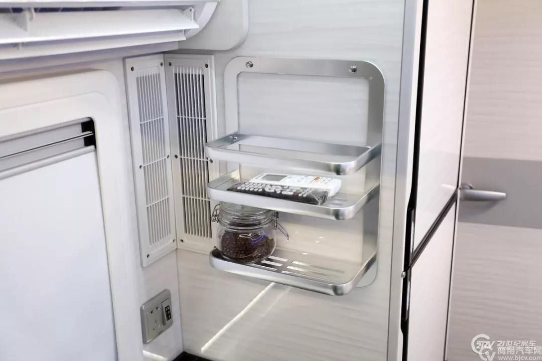 445.jpg