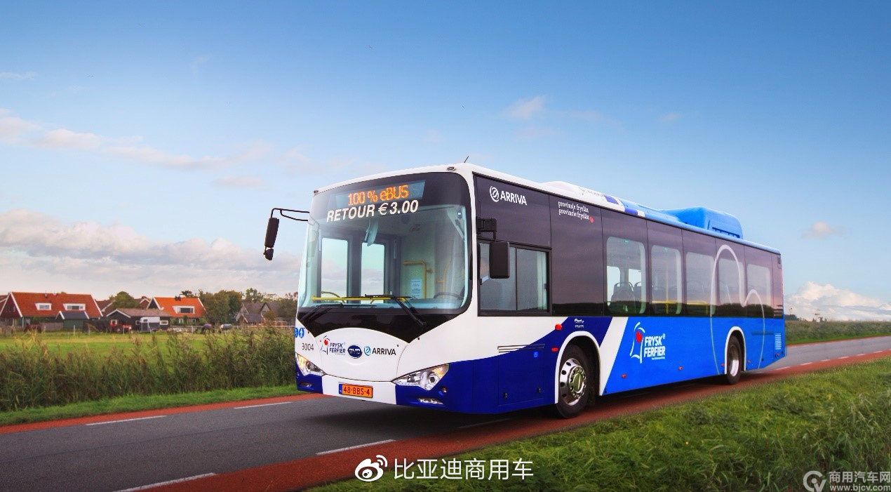 驰骋在荷兰西斯蒙尼克岛的比亚迪纯电动大巴